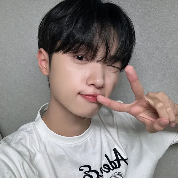 Top Photo Full of Son Dongpyo Love