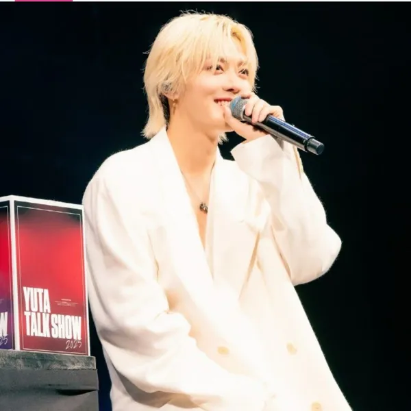 Foto Populer Penuh Cinta untuk Yuta (NCT 127)