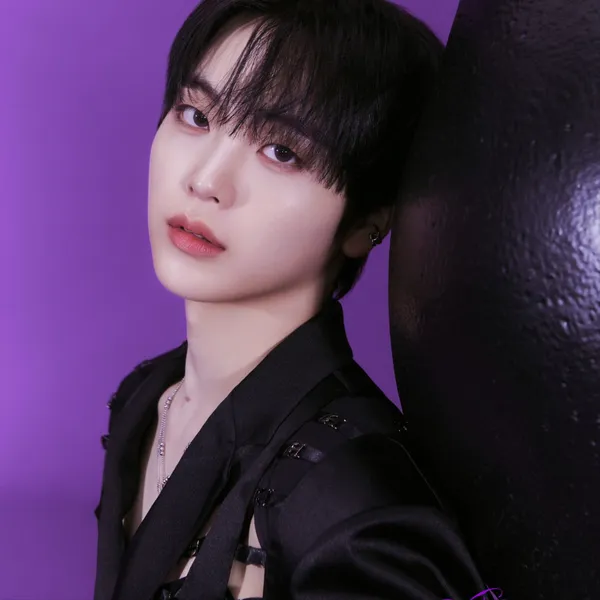 Today's Most Loved Hyeongjun (CRAVITY)