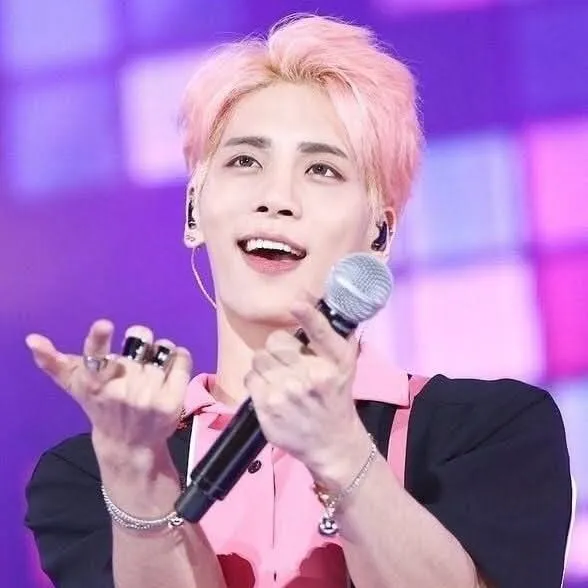 Today's Most Loved Jonghyun (SHINee)