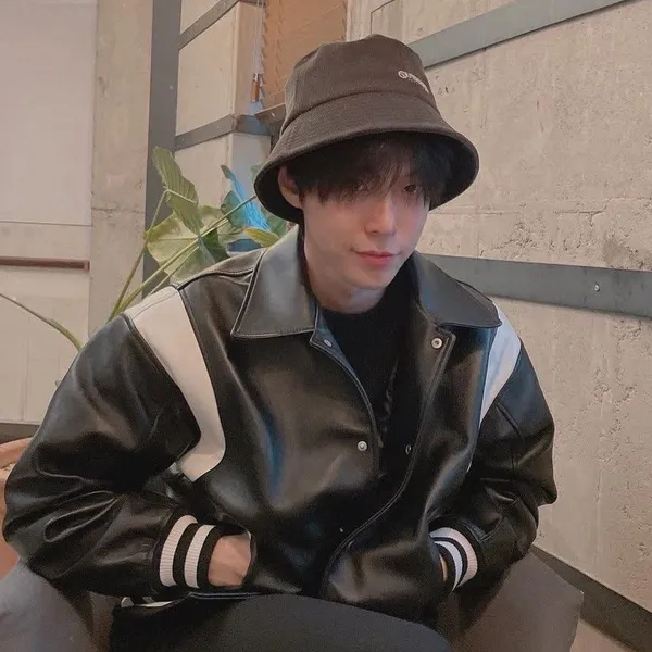 Penampilan Doyoung (NCT 127) yang Paling Dicintai Hari Ini