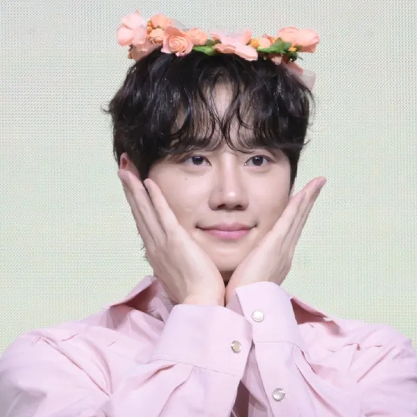 Today's Most Loved Lee Junyoung