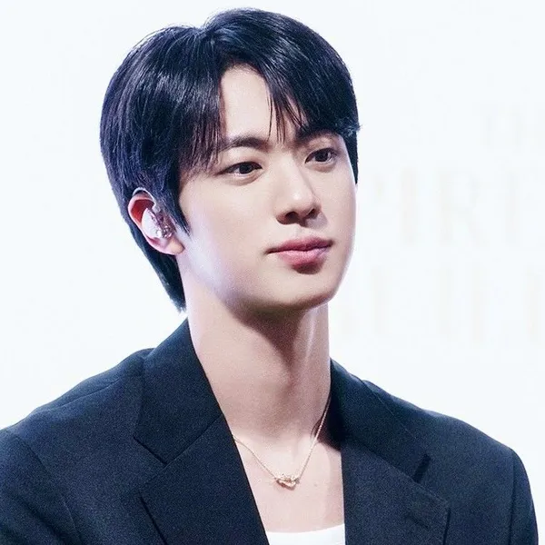 充满粉丝爱意的Jin (防弹少年团)人气照片