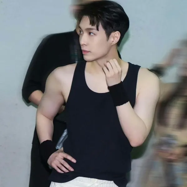 Top Photo Full of Lay (EXO) Love