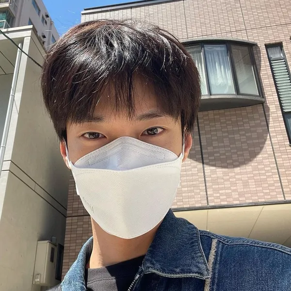 Penampilan Doyoung (NCT 127) yang Paling Dicintai Hari Ini