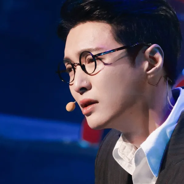 Top Photo Full of Lay (EXO) Love