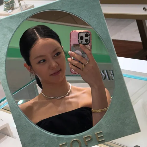 Today's Most Loved Hyeri (Girl's Day)