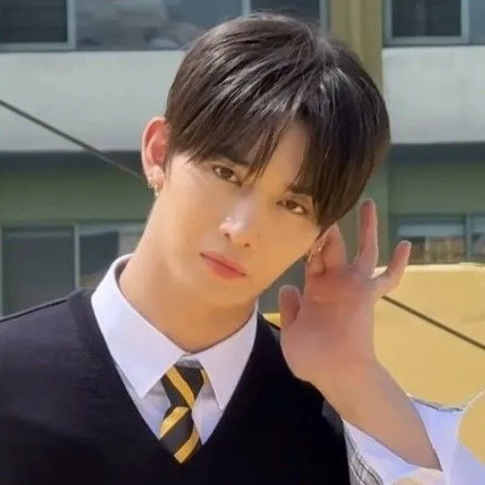 Fans' Pick: Best Moment of Bae Jinyoung