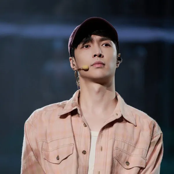 Top Photo Full of Lay (EXO) Love