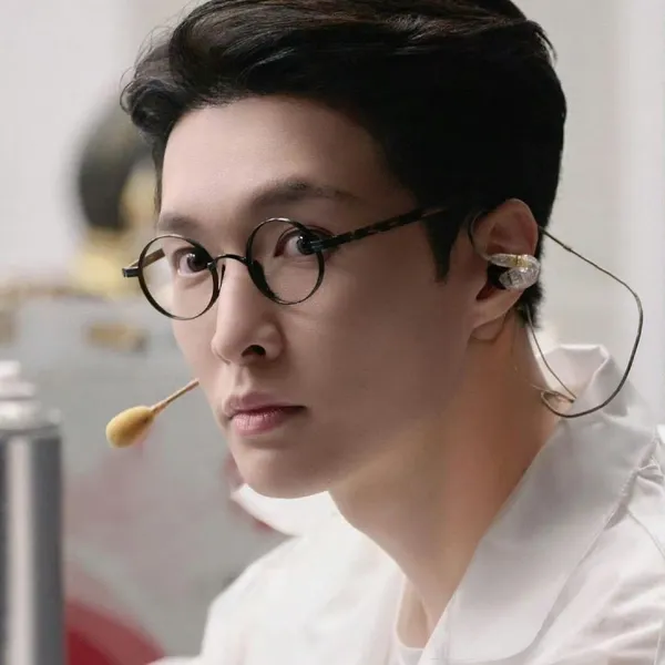 Top Photo Full of Lay (EXO) Love