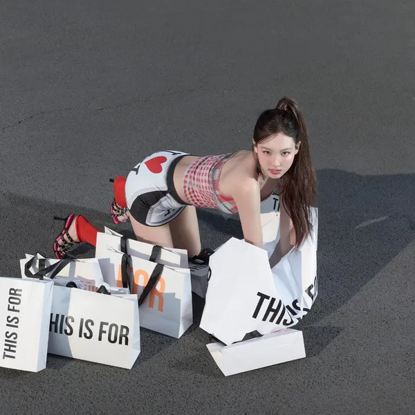充滿粉絲愛意的TWICE人氣照片