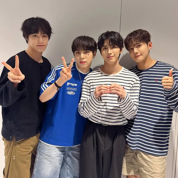 Top Photo Full of CIX Love