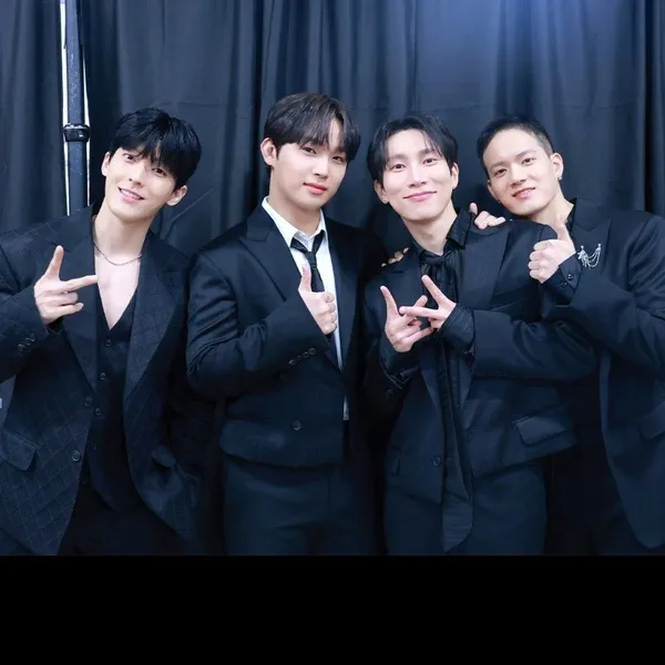 Top Photo Full of BTOB Love