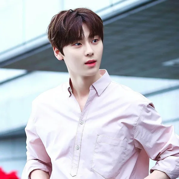 Today's Most Loved Hwang Minhyun