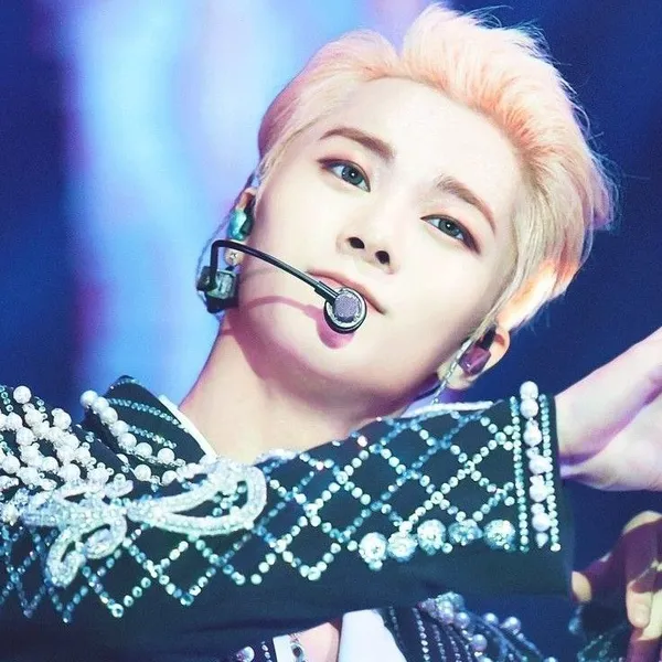 Today's Most Loved Moonbin (ASTRO)