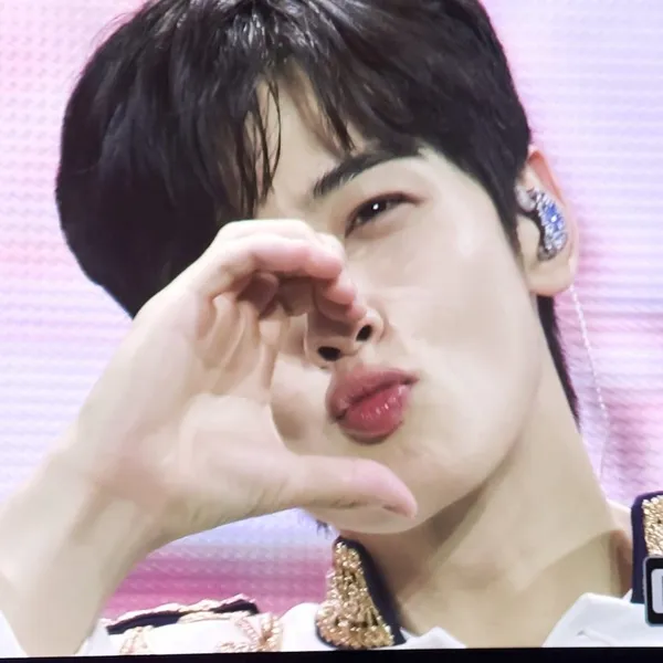 Top Photo Full of Eunwoo (ASTRO) Love