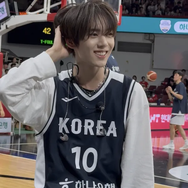Today's Most Loved Han Yujin (ZEROBASEONE)