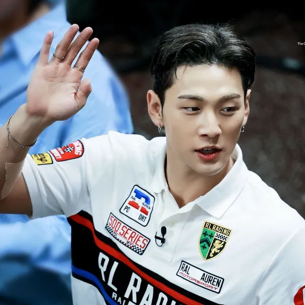 Today's Most Loved Baekho