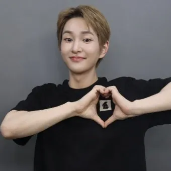 Top Photo Full of Onew (SHINee) Love