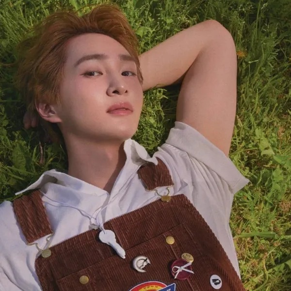 Today's Most Loved Onew (SHINee)