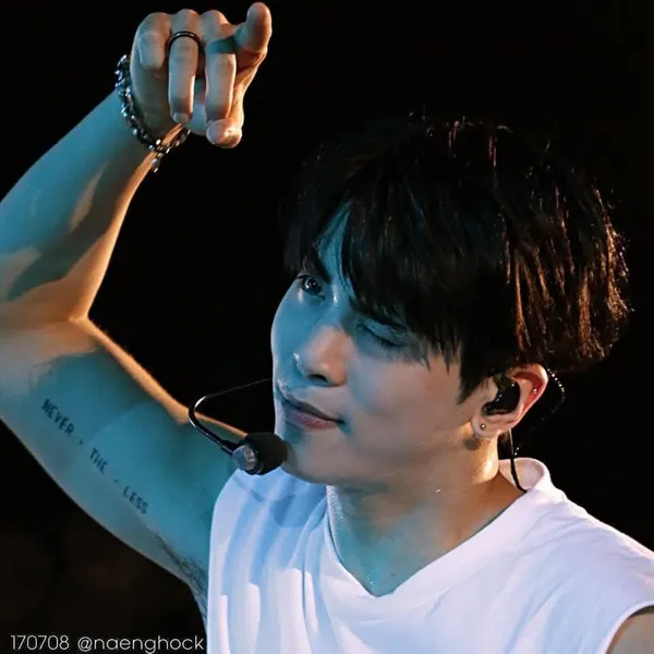 Today's Most Loved Jonghyun (SHINee)