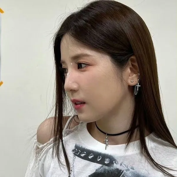 Today's Most Loved Park Chorong (Apink)