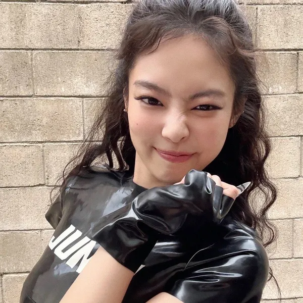 Today's Most Loved Jennie (BLACKPINK)