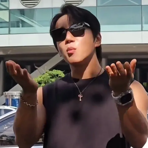 Today's Most Loved Hwang Chiyeol
