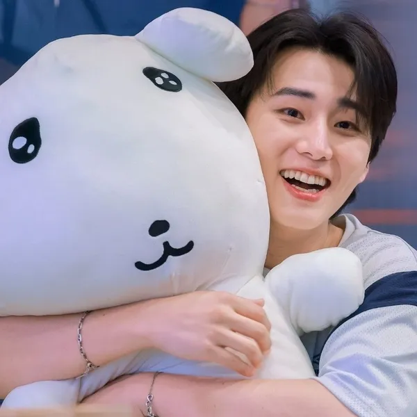 Top Photo Full of Young K (DAY6) Love
