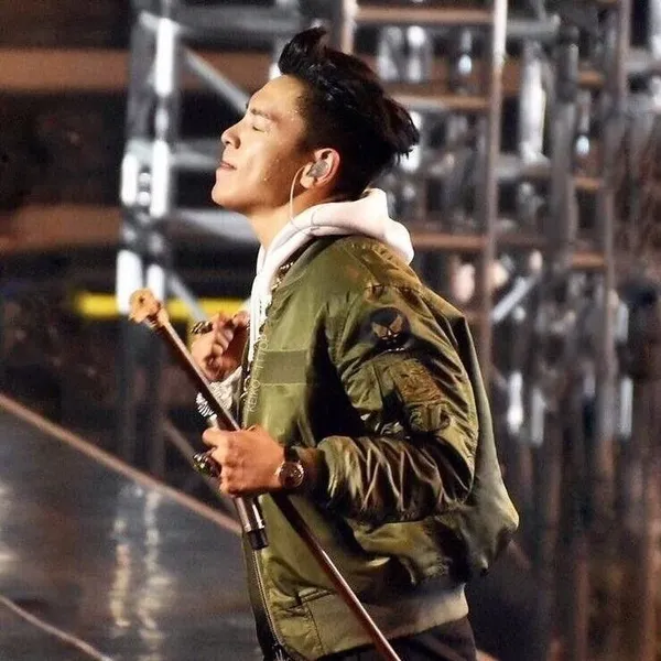 Top Photo Full of T.O.P Love