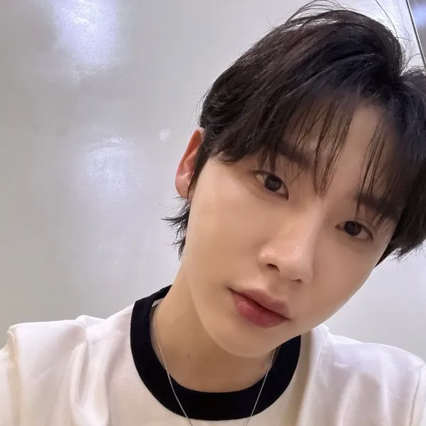 Top Photo Full of Jeon Woong (AB6IX) Love