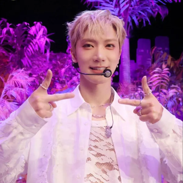 Top Photo Full of TEN (WayV) Love