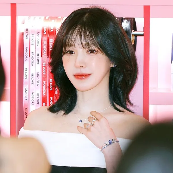 Today's Most Loved Wendy (Red Velvet)