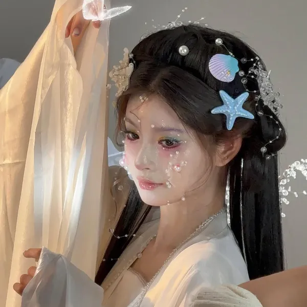 Today's Most Loved Yiren (EVERGLOW)