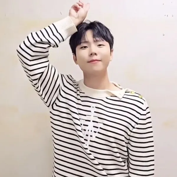 오늘 가장 사랑받은 정승환의 모습
