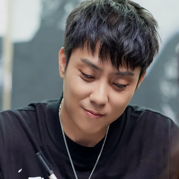 Today's Most Loved Eun Jiwon (SECHSKIES)