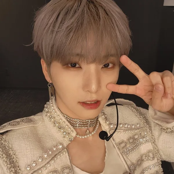Today's Most Loved Seoho (ONEUS)