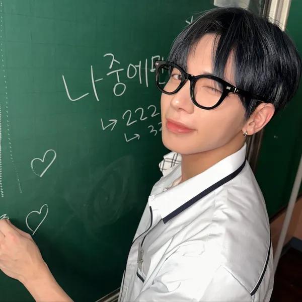 오늘 가장 사랑받은 태현 (투모로우바이투게더)의 모습