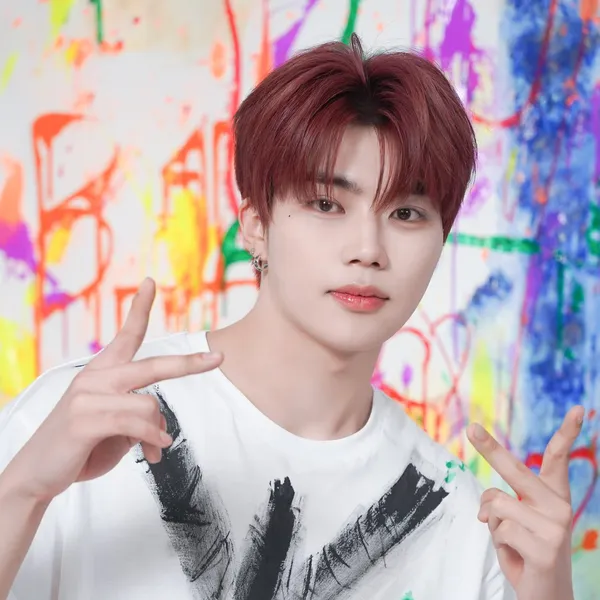 Today's Most Loved Park Gunwook (ZEROBASEONE)