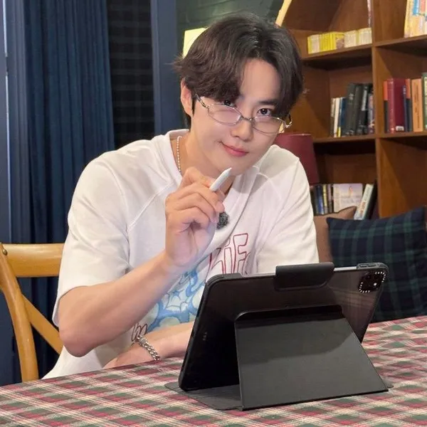 Today's Most Loved Suho (EXO)