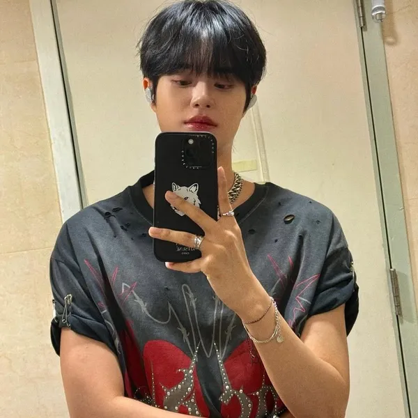 Today's Most Loved Lee Daehwi (AB6IX)