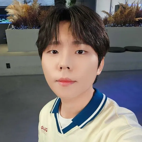 Today's Most Loved Jung Seunghwan