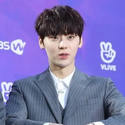 Momen Terbaik Hwang Minhyun Pilihan Penggemar