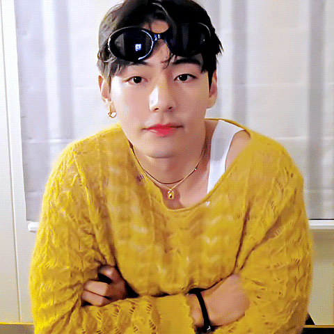 Shining profile picture of V (BTS) on today's Choeaedol