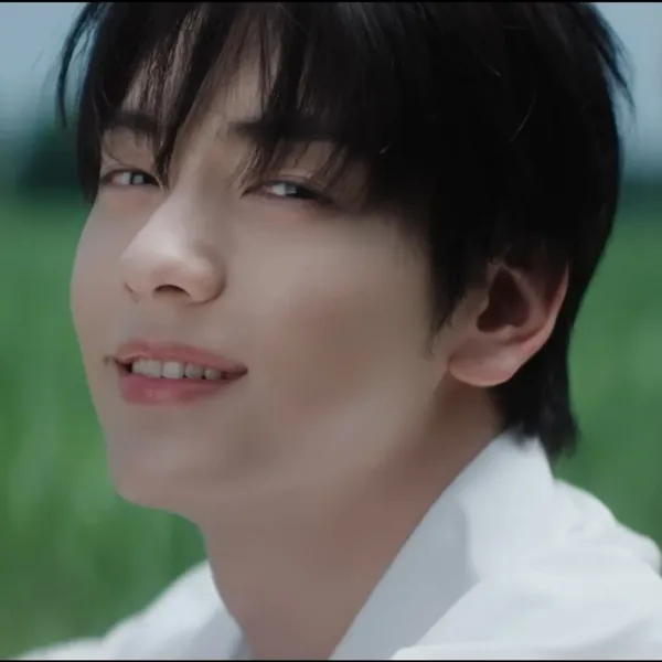 充滿粉絲愛意的秀彬 (TOMORROW X TOGETHER)人氣照片