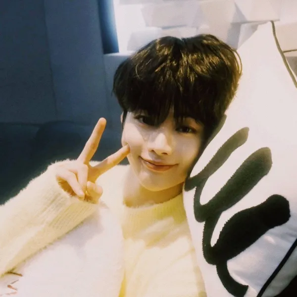 Foto Populer Penuh Cinta untuk Hanbin (TEMPEST)
