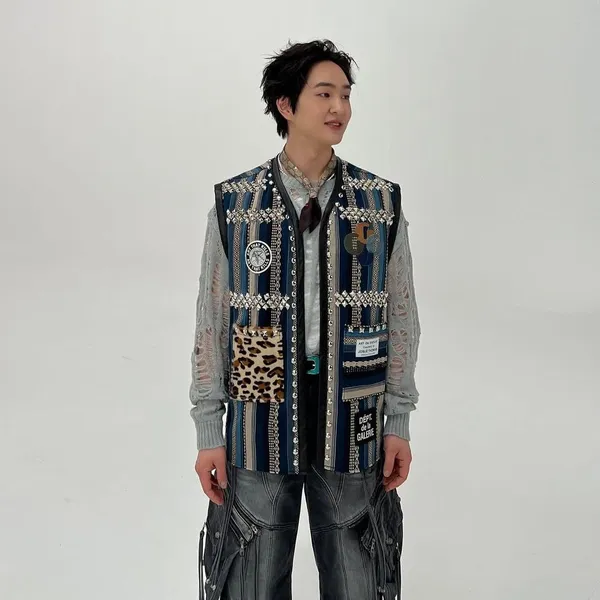 Today's Most Loved Onew (SHINee)