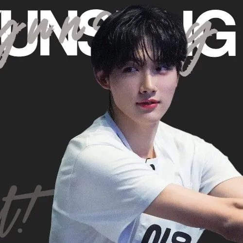 充滿粉絲愛意的Lee Yunsung人氣照片