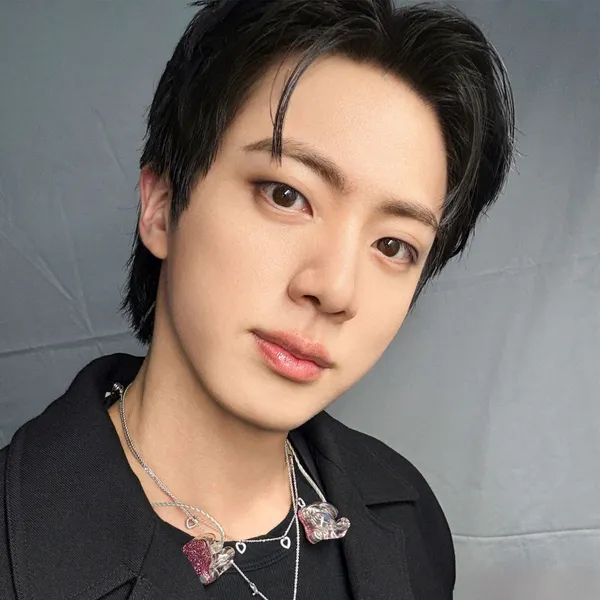 充满粉丝爱意的Jin (防弹少年团)人气照片