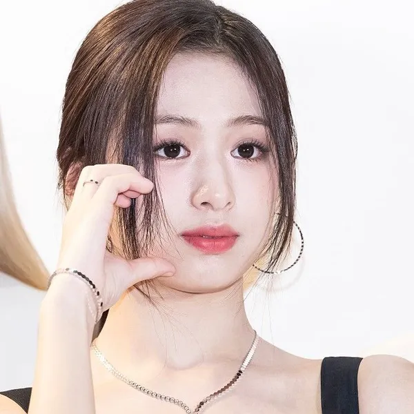 充滿粉絲愛意的雅譞 (BABYMONSTER)人氣照片